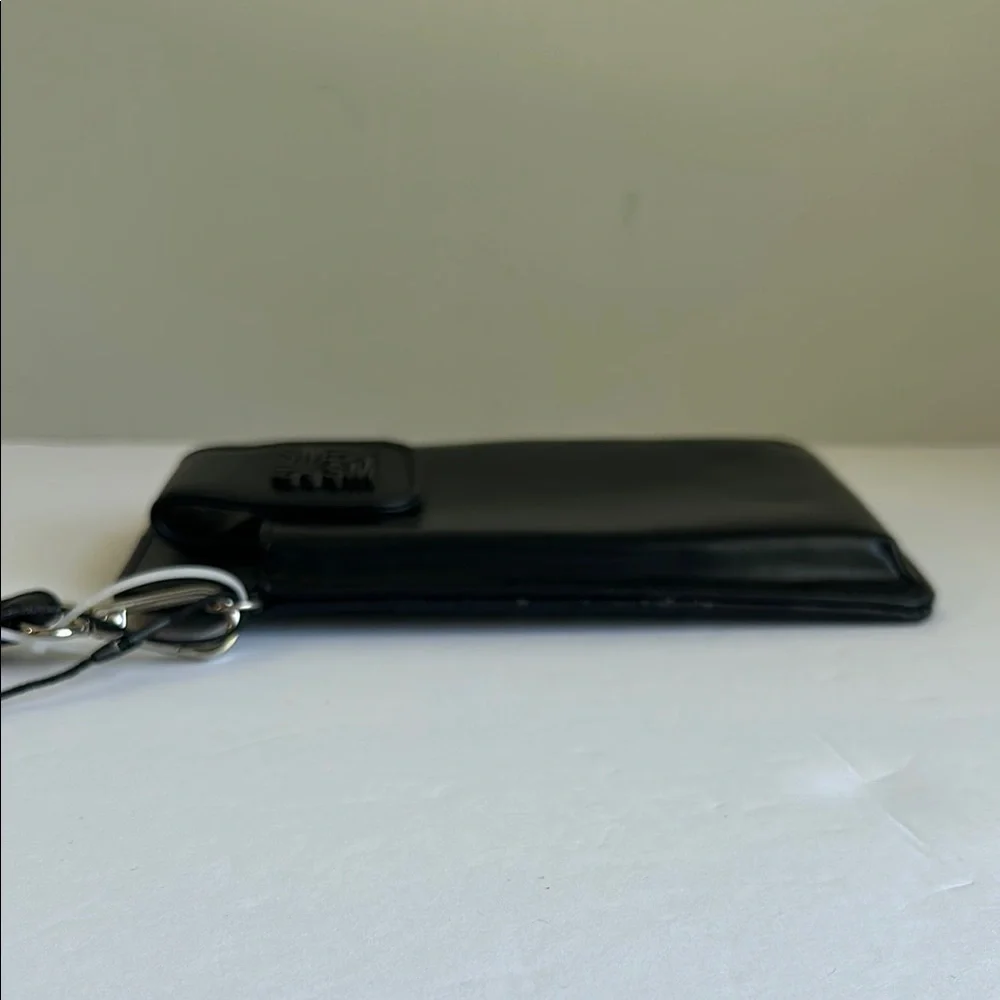 NWT STEVE MADDEN BBRETTY Phone Wristlet & Wallet in Black